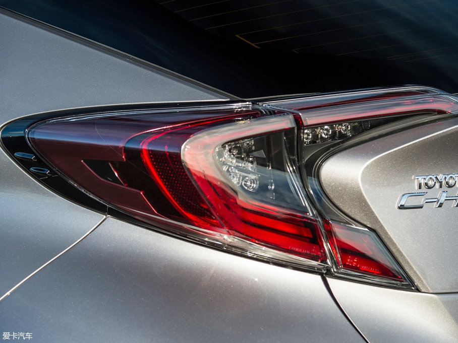 2016SC-HR() crossover