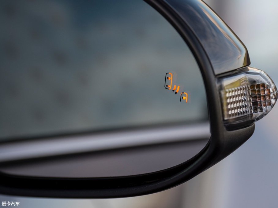 2016SC-HR() crossover