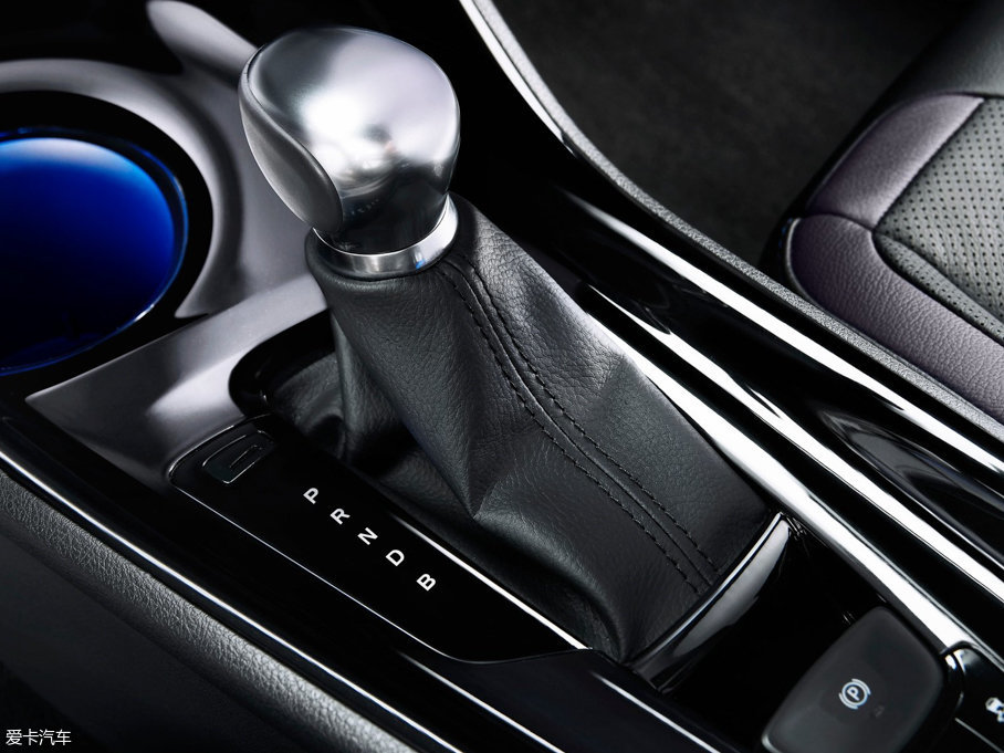 2016SC-HR() crossover