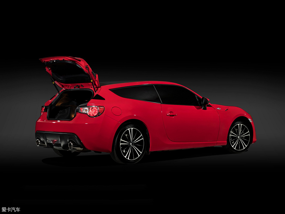 2016S86 Shooting BrakeCb