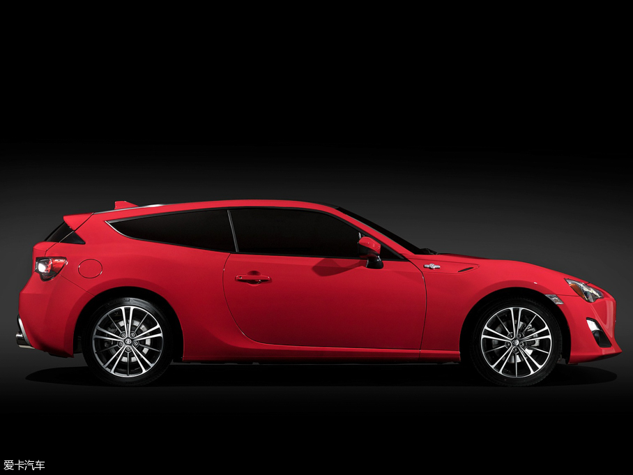 2016S86 Shooting BrakeCb