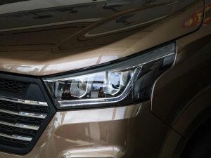 2020�����;����܇ 2.4L ���\���L�Sƽ� 6�� �������^