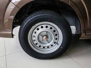 2020�����;����܇ 2.4L ���\���L�Sƽ� 6�� �������^