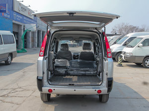 2011款宜商 1.3L 标准版 行李厢空间