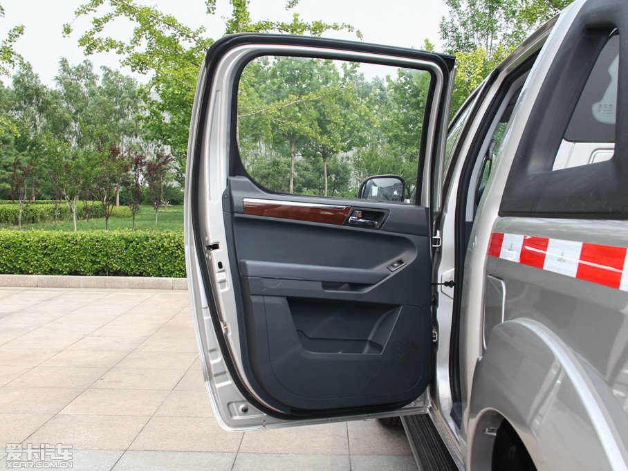 2014E5 Sϵ 2.8T 򌳬A