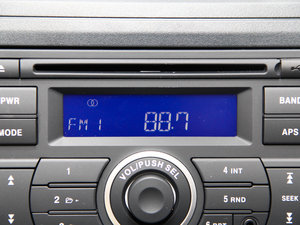 2014款E5 2.8T 精英版4JB1 中控台显示屏