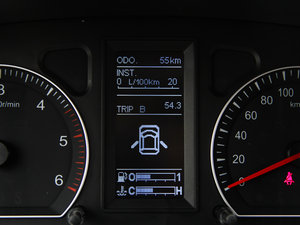 2014款E5 2.8T 精英版4JB1 中控区