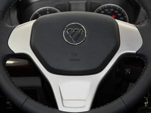 2014款E5 2.8T 精英版4JB1 中控区