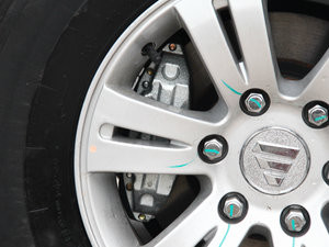 2014款E5 2.8T 精英版4JB1 细节外观