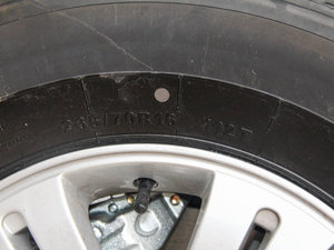 2014款E5 2.8T 精英版4JB1 轮胎尺寸
