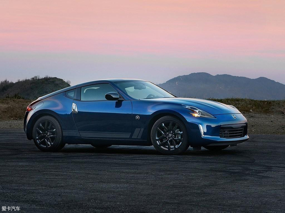 2019ծa370Z Heritage Edition