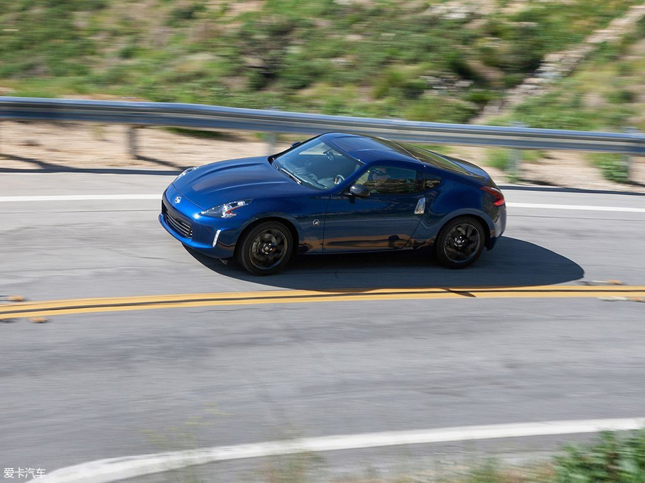 2019ծa370Z Heritage Edition