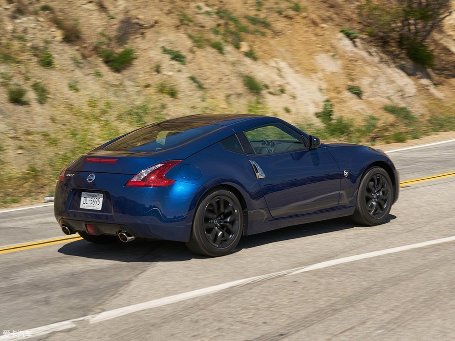 2019ծa370Z Heritage Edition