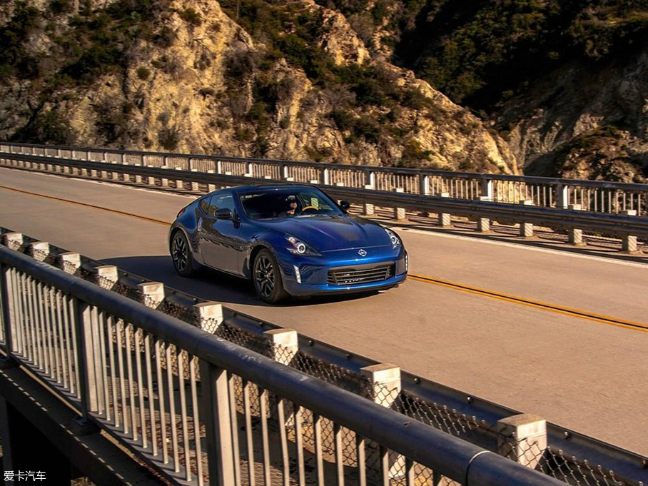 2019ծa370Z Heritage Edition