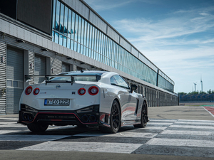 2020 NISMO w^