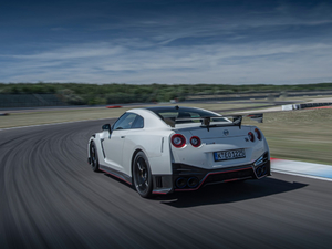2020 NISMO w^
