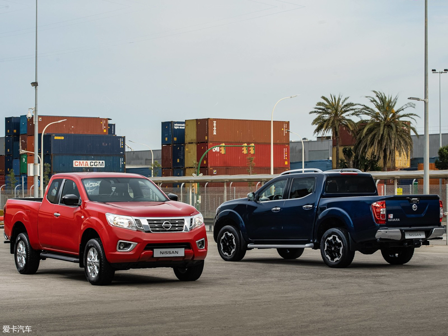 2020Navara() 
