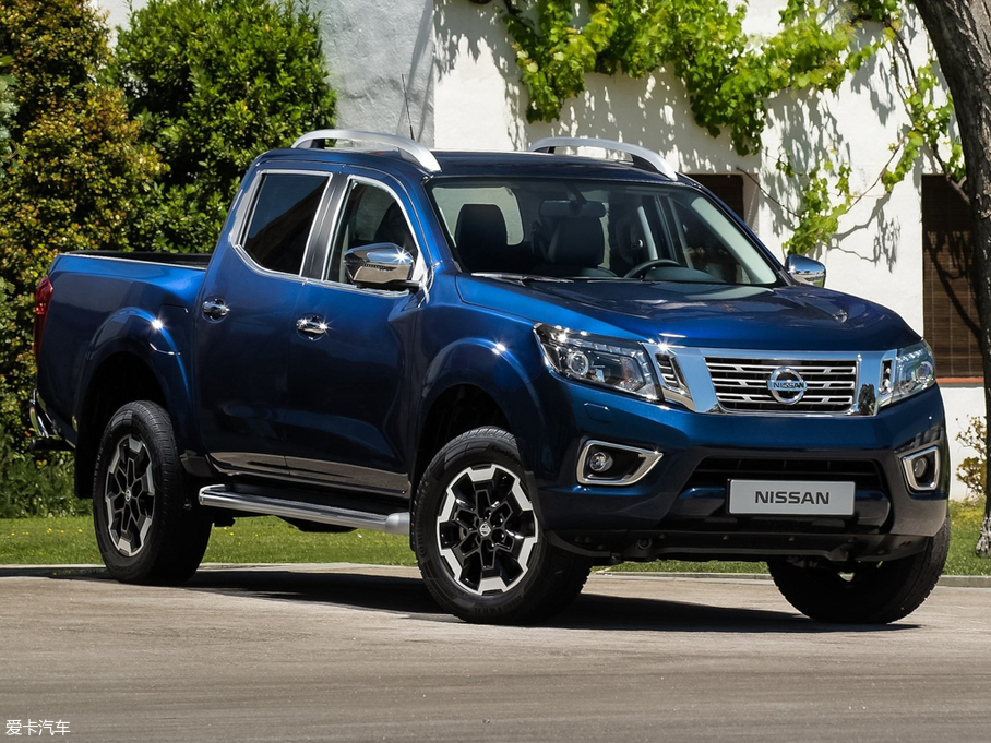 2020Navara() 