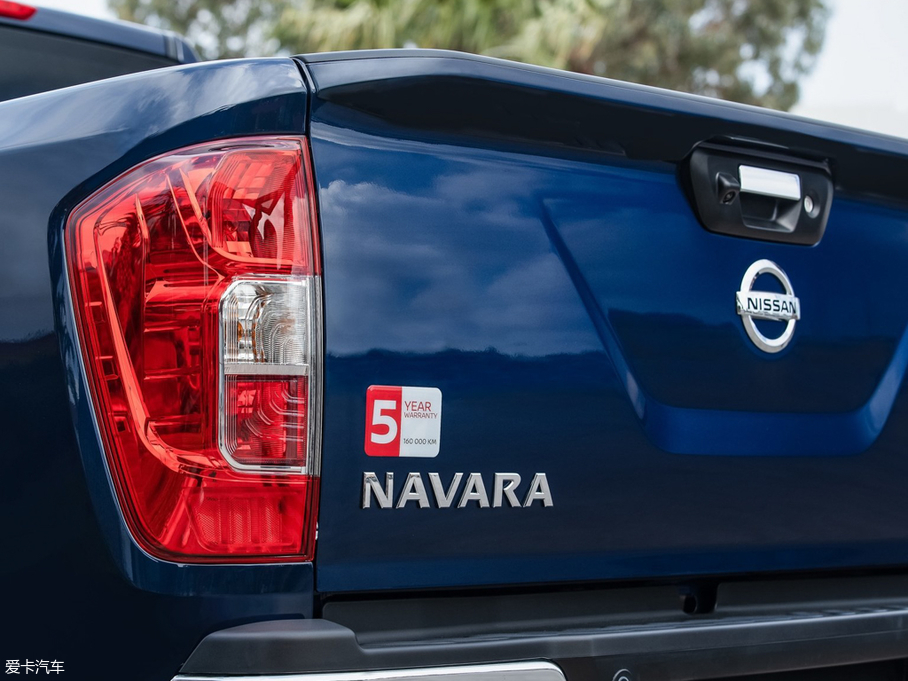 2020Navara() 