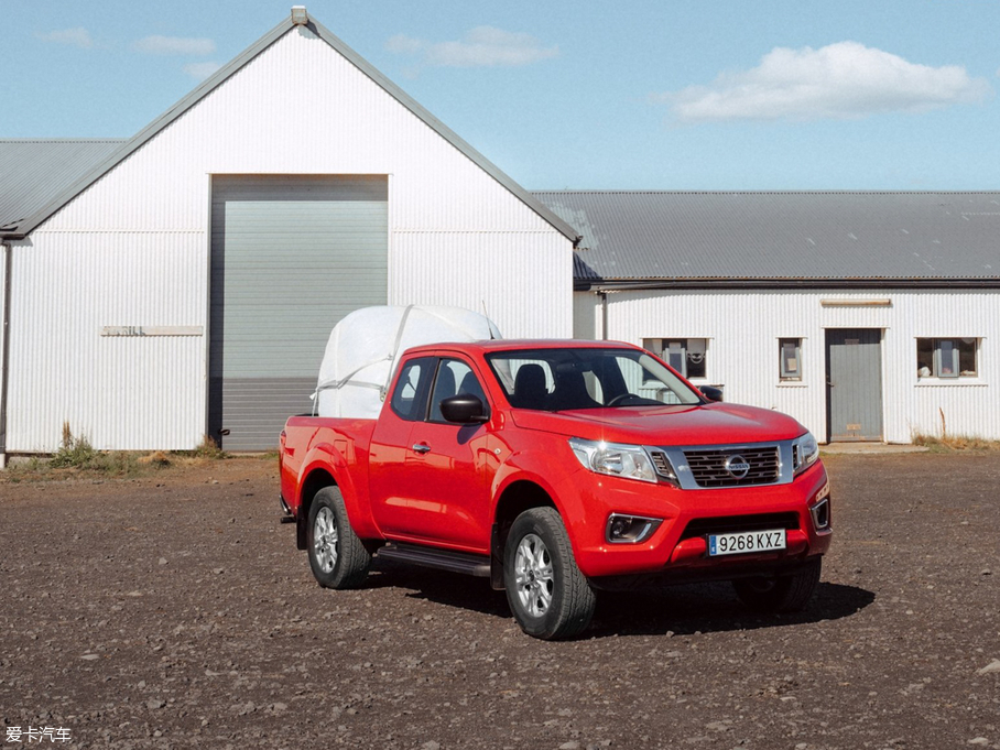 2020Navara() 