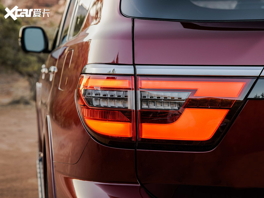 2021��Armada Platinum