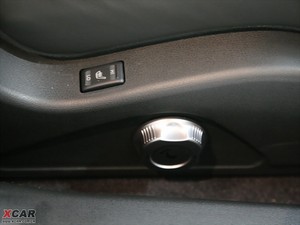 2010款Premium Edition 主驾驶座椅调节