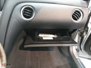 2010款Premium Edition 手套箱