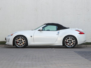 20133.7L Roadster ࣨ