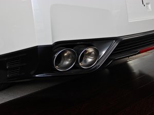 2014款3.8T Premium Edition 棕红内饰 排气管