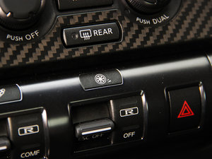 2014款3.8T Premium Edition 黑色内饰 中控区