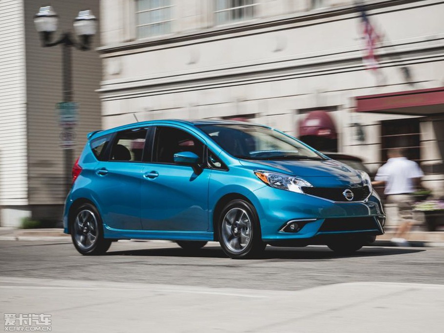 2015��Versa note SR