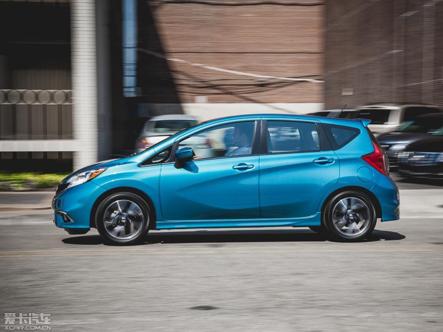 2015��Versa note SR