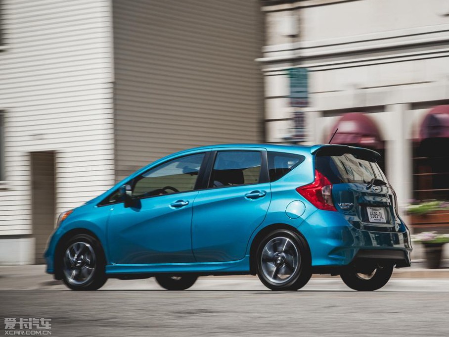 2015��Versa note SR