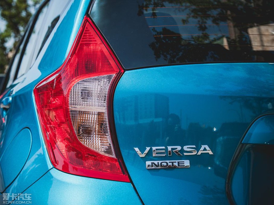 2015��Versa note SR