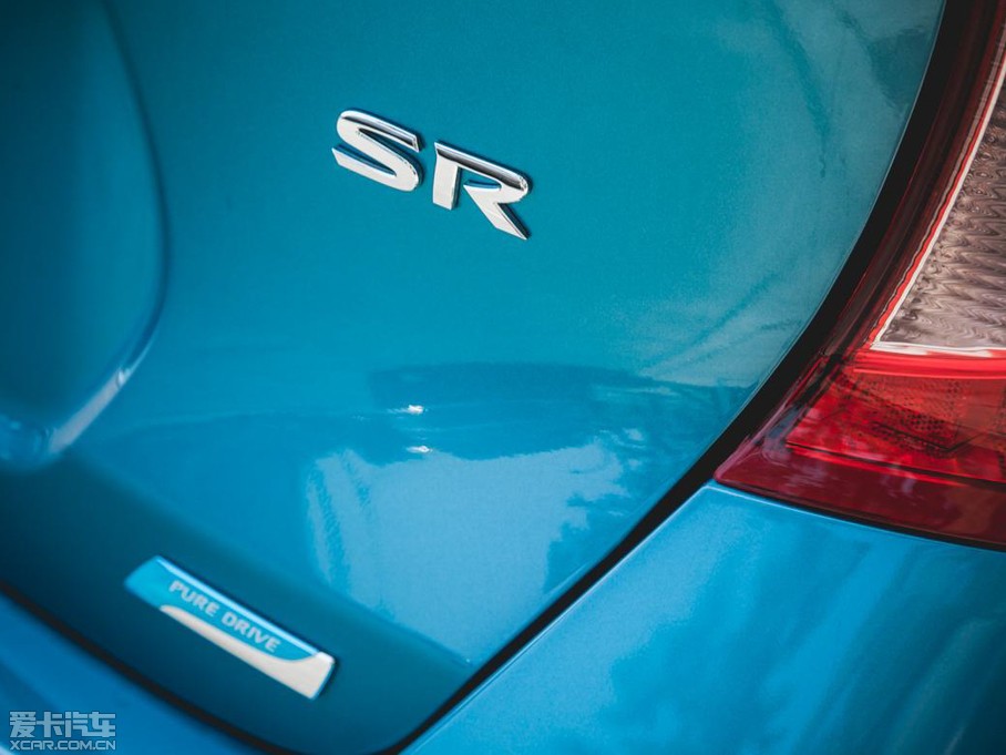 2015��Versa note SR