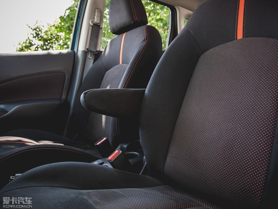 2015��Versa note SR