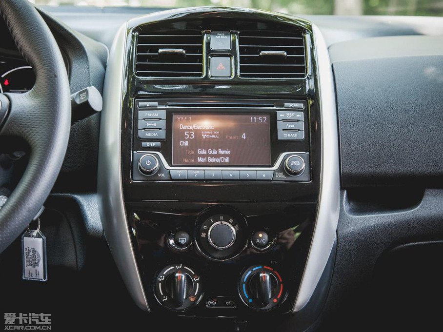 2015��Versa note SR