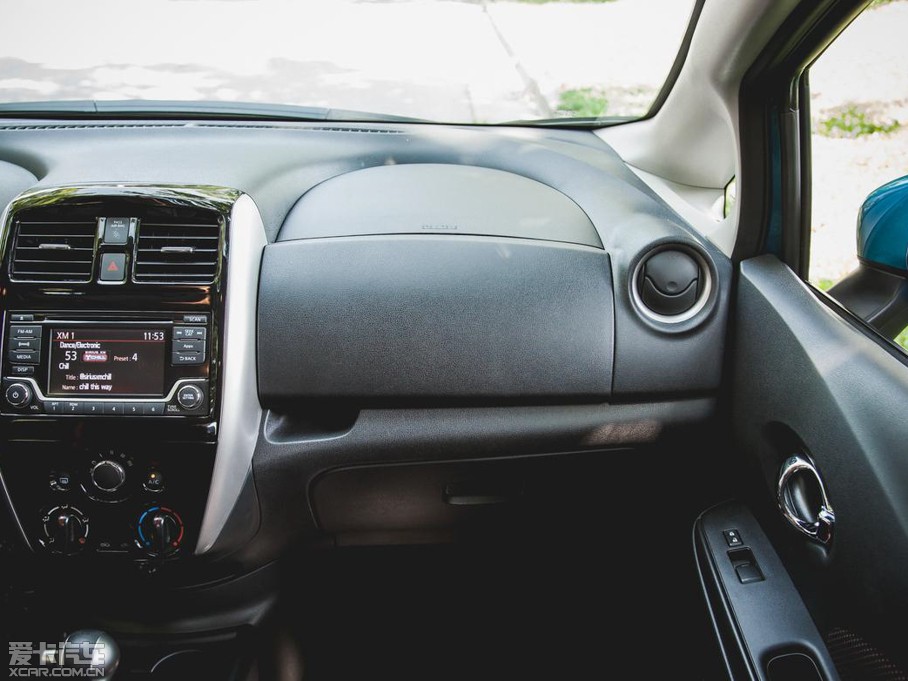 2015��Versa note SR