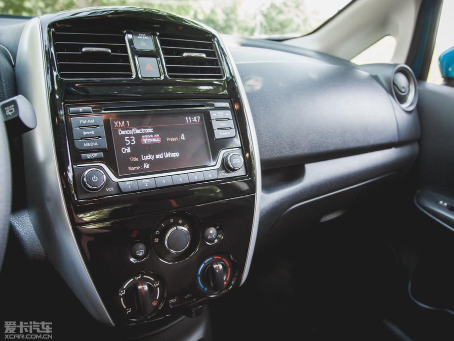 2015��Versa note SR