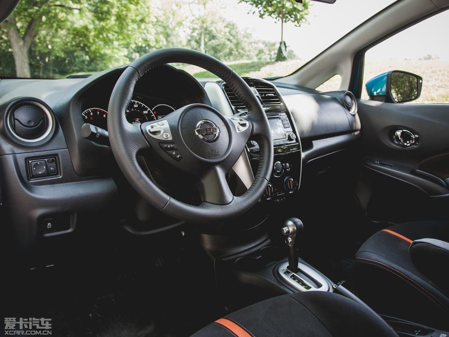 2015��Versa note SR