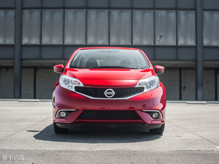 2015��Versa note SR