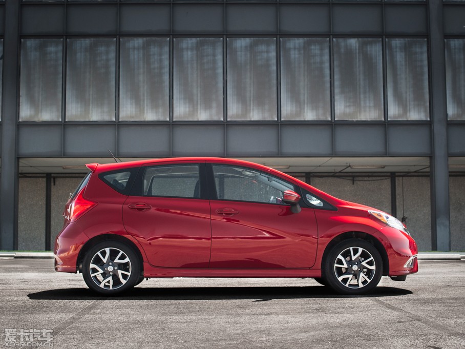 2015��Versa note SR