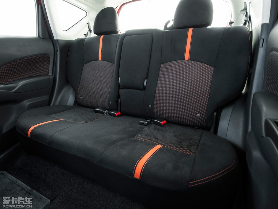 2015��Versa note SR