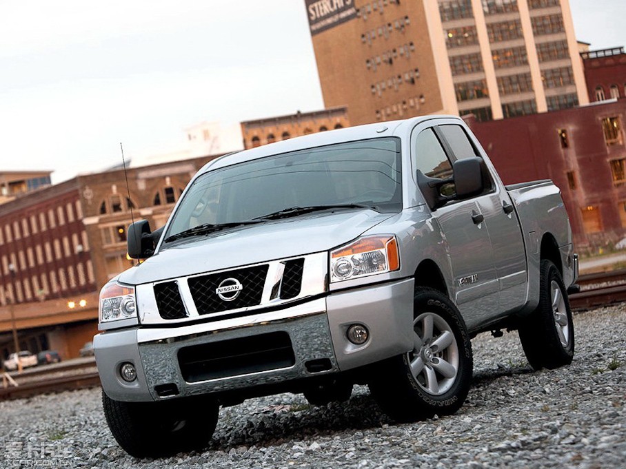 2012Titan 
