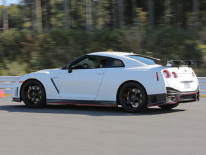 2015款3.8T Nismo 整体外观