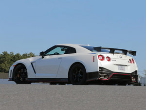 2015款3.8T Nismo 整体外观