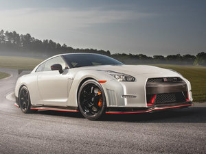 2015款3.8T Nismo 整体外观