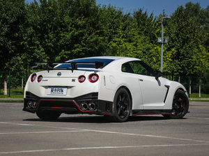 2015款3.8T Nismo 整体外观