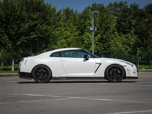 2015款3.8T Nismo 整体外观