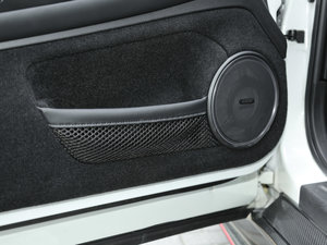 2015款3.8T Nismo 前门储物空间